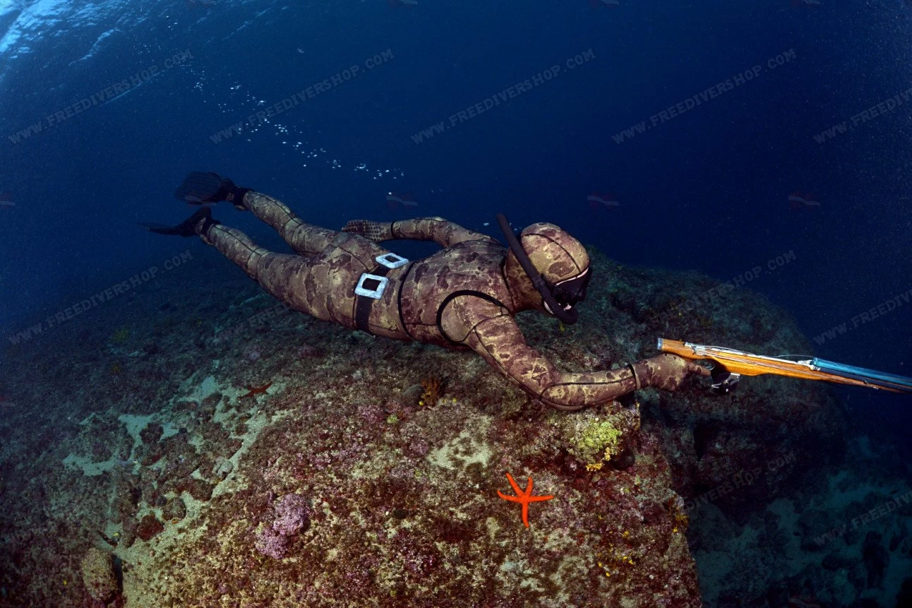 Divein Spaccato Green - Tailor Made Wetsuit 4 Divein Spaccato Green - Tailor Made Wetsuit - Image 2